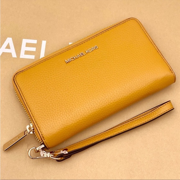 Michael Kors Jet Set Travel Phone Case Wristlet Wallet Marigold - Picture 8 of 12